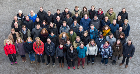 Teamfoto mit Schulbegleitern 2015