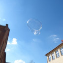 Seifenblasen auf dem Schulhof in Lobeda.